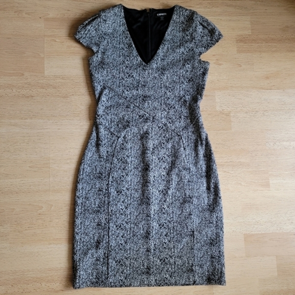 Express Womens Black White Herringbone V-Neck Cap Sleeve Sheath Dress Size M